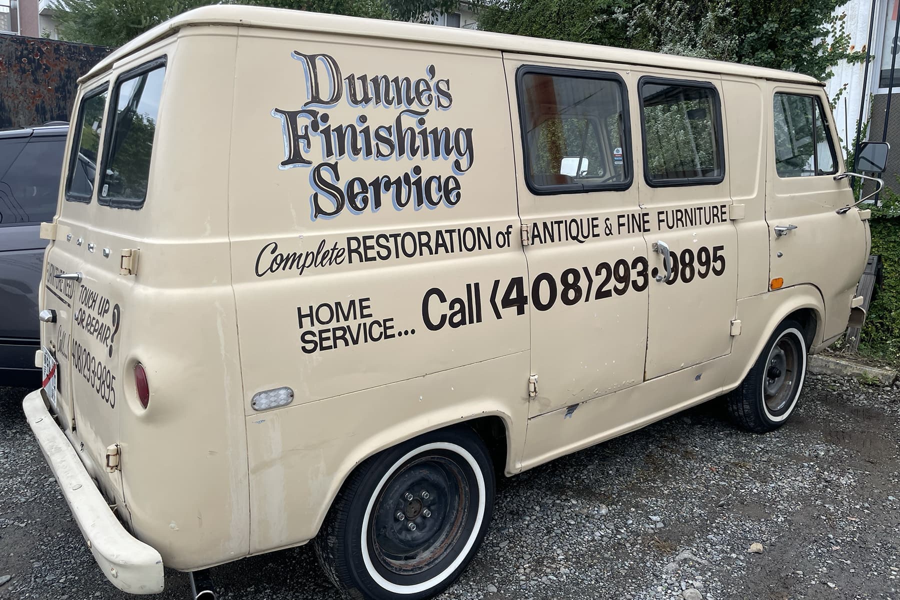 ford_econoline_02.jpg