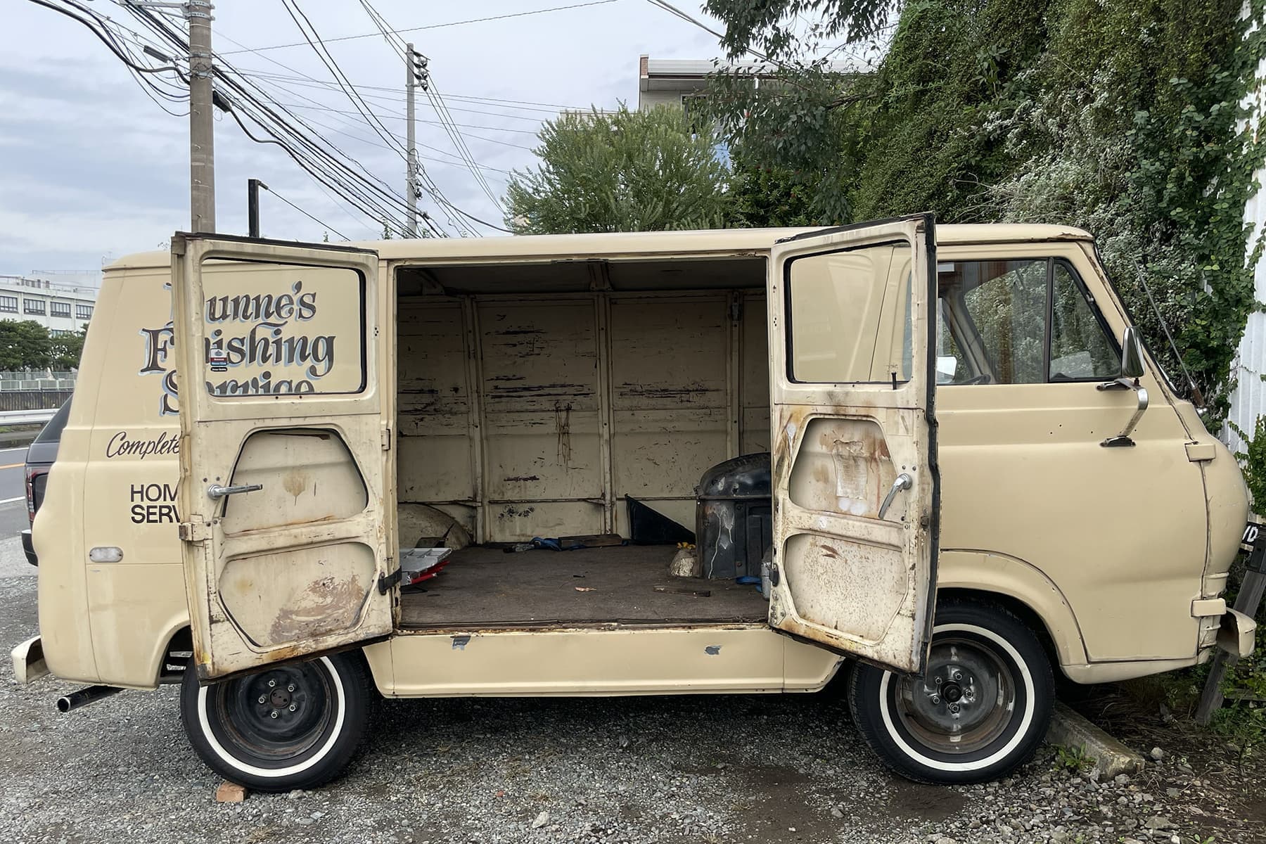 ford_econoline_05.jpg